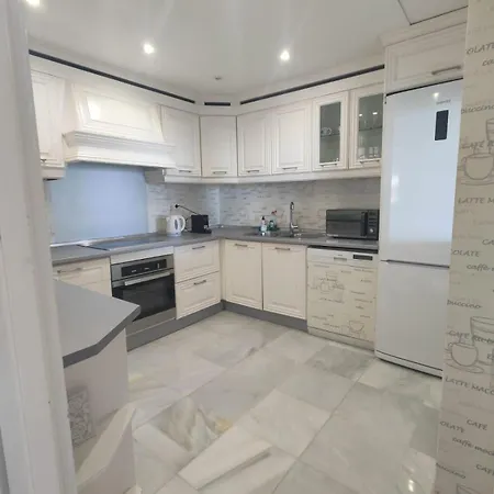 Puerto Banus Apartment *
